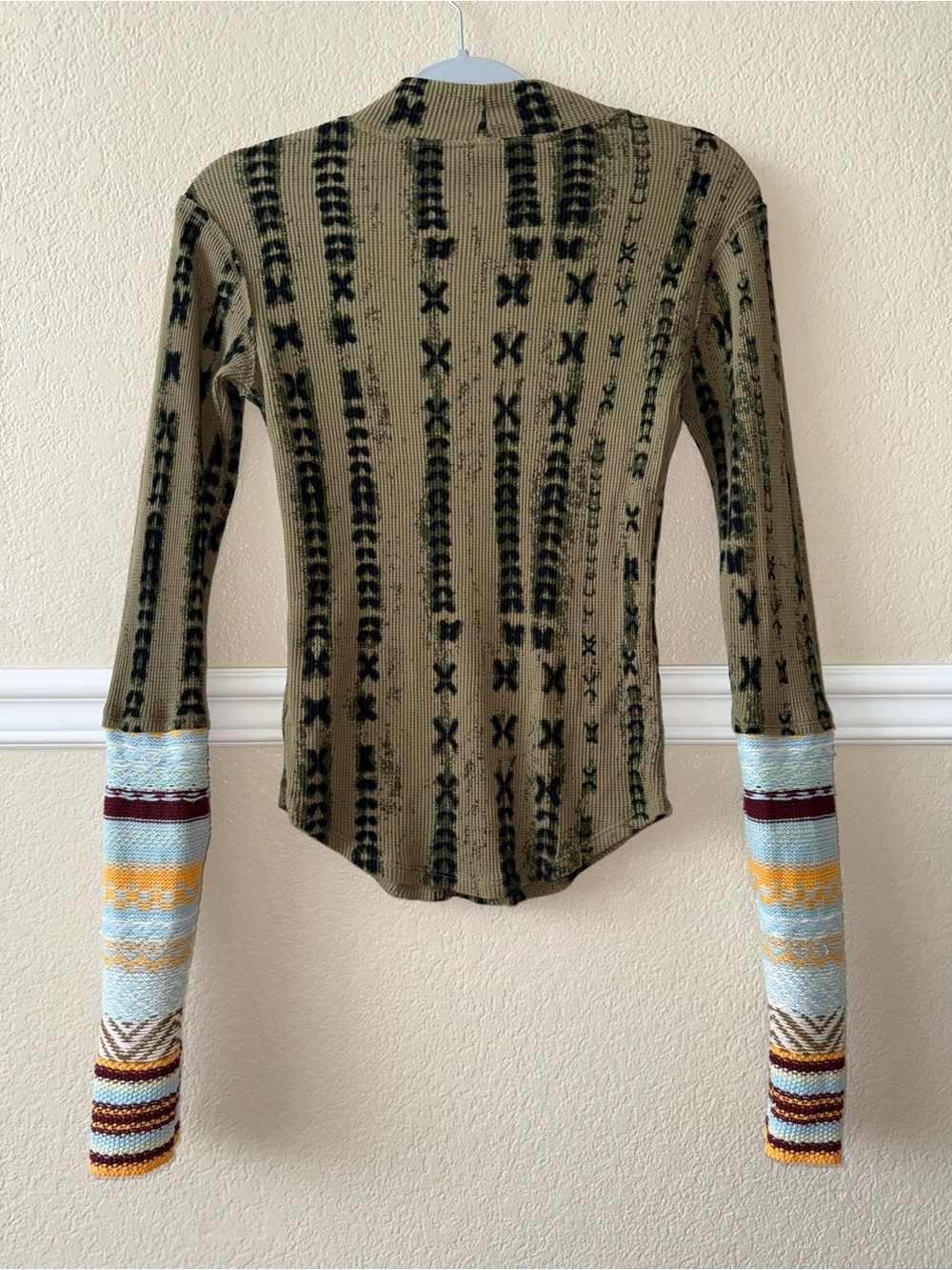 Free People 100% Cotton Wonderful Swit Olive Green Crochet Woven Cuff Thermal S - Picture 9 of 9